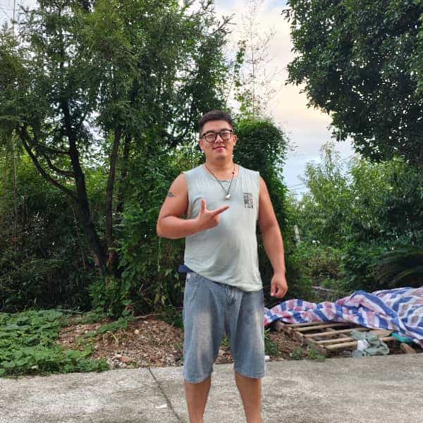 32岁岁浙江单身帅哥 - 琼海吉缘网