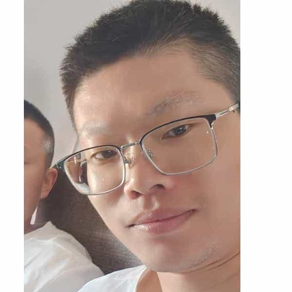 39岁岁江苏单身帅哥 - 琼海吉缘网